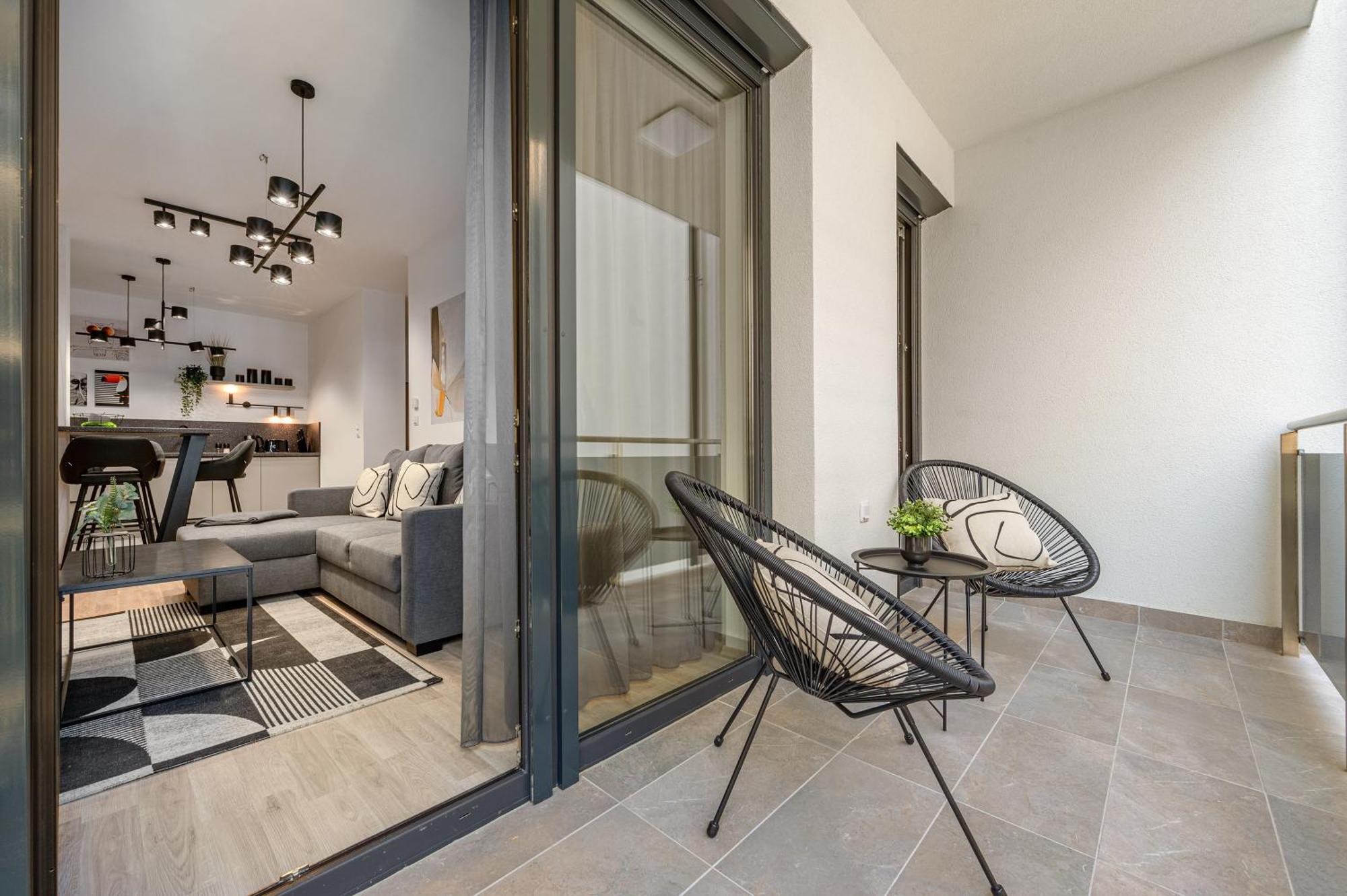 Condo With Balcony @ Downtown Budapest Exterior photo